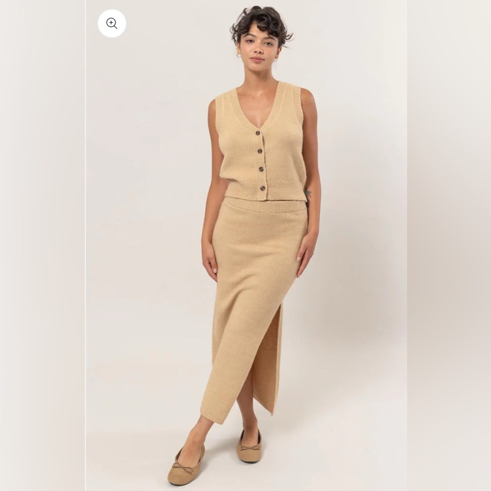 Women's Tan Skirt Set